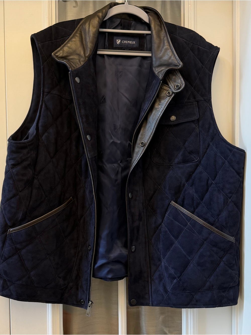 XL Navy Quilted Men’s Cremieux Vest EUC Retails for $275